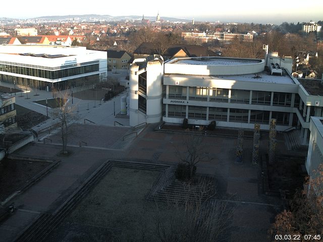 Foto der Webcam: Verwaltungsgeb&auml;ude, Innenhof mit Audimax, H&ouml;rsaal-Geb&auml;ude 1