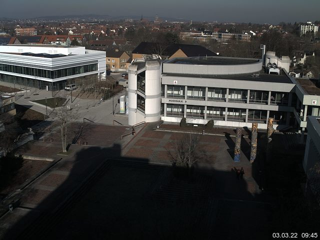 Foto der Webcam: Verwaltungsgeb&auml;ude, Innenhof mit Audimax, H&ouml;rsaal-Geb&auml;ude 1