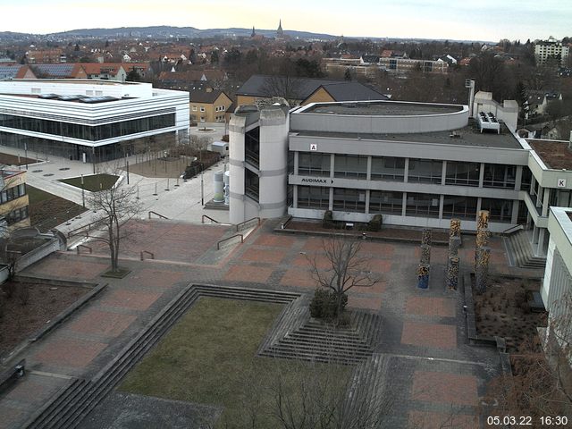 Foto der Webcam: Verwaltungsgeb&auml;ude, Innenhof mit Audimax, H&ouml;rsaal-Geb&auml;ude 1