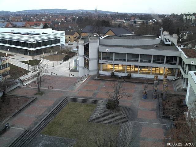 Foto der Webcam: Verwaltungsgeb&auml;ude, Innenhof mit Audimax, H&ouml;rsaal-Geb&auml;ude 1