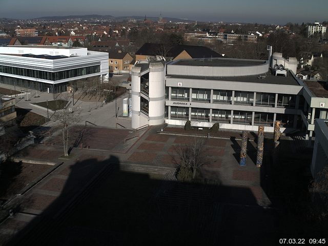 Foto der Webcam: Verwaltungsgeb&auml;ude, Innenhof mit Audimax, H&ouml;rsaal-Geb&auml;ude 1