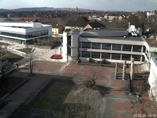 Foto der Webcam: Verwaltungsgeb&auml;ude, Innenhof mit Audimax, H&ouml;rsaal-Geb&auml;ude 1