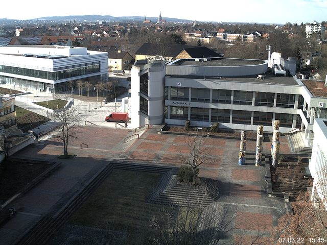 Foto der Webcam: Verwaltungsgeb&auml;ude, Innenhof mit Audimax, H&ouml;rsaal-Geb&auml;ude 1