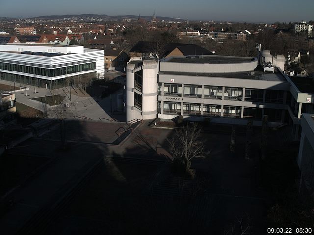 Foto der Webcam: Verwaltungsgeb&auml;ude, Innenhof mit Audimax, H&ouml;rsaal-Geb&auml;ude 1