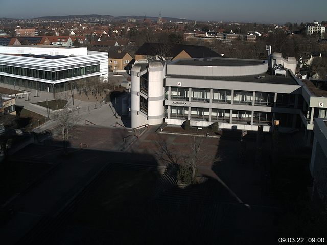 Foto der Webcam: Verwaltungsgeb&auml;ude, Innenhof mit Audimax, H&ouml;rsaal-Geb&auml;ude 1