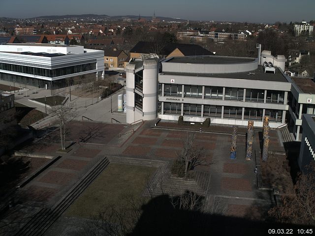 Foto der Webcam: Verwaltungsgeb&auml;ude, Innenhof mit Audimax, H&ouml;rsaal-Geb&auml;ude 1