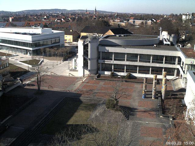Foto der Webcam: Verwaltungsgeb&auml;ude, Innenhof mit Audimax, H&ouml;rsaal-Geb&auml;ude 1