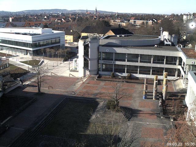 Foto der Webcam: Verwaltungsgeb&auml;ude, Innenhof mit Audimax, H&ouml;rsaal-Geb&auml;ude 1