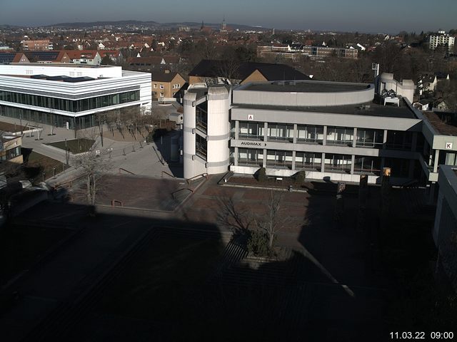 Foto der Webcam: Verwaltungsgeb&auml;ude, Innenhof mit Audimax, H&ouml;rsaal-Geb&auml;ude 1