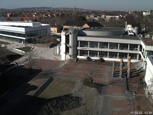 Foto der Webcam: Verwaltungsgeb&auml;ude, Innenhof mit Audimax, H&ouml;rsaal-Geb&auml;ude 1