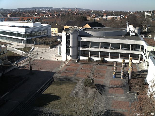 Foto der Webcam: Verwaltungsgeb&auml;ude, Innenhof mit Audimax, H&ouml;rsaal-Geb&auml;ude 1