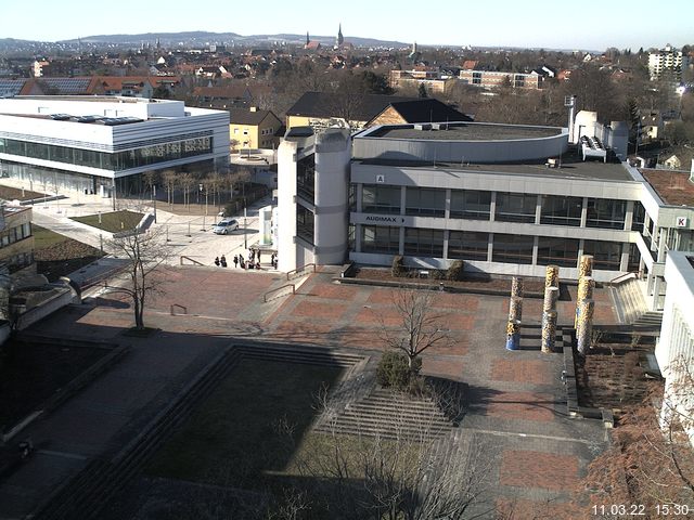 Foto der Webcam: Verwaltungsgeb&auml;ude, Innenhof mit Audimax, H&ouml;rsaal-Geb&auml;ude 1