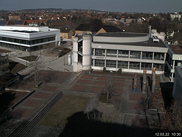 Foto der Webcam: Verwaltungsgeb&auml;ude, Innenhof mit Audimax, H&ouml;rsaal-Geb&auml;ude 1