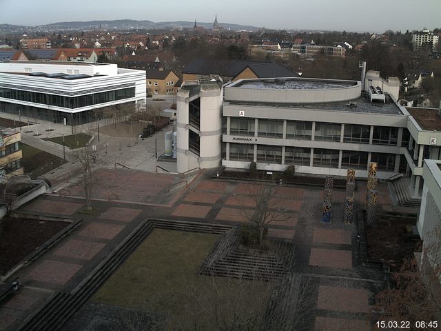 Foto der Webcam: Verwaltungsgeb&auml;ude, Innenhof mit Audimax, H&ouml;rsaal-Geb&auml;ude 1