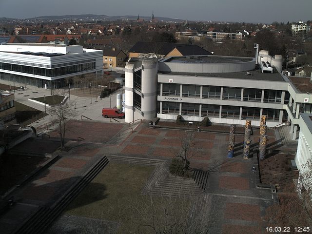 Foto der Webcam: Verwaltungsgeb&auml;ude, Innenhof mit Audimax, H&ouml;rsaal-Geb&auml;ude 1