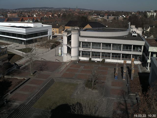 Foto der Webcam: Verwaltungsgeb&auml;ude, Innenhof mit Audimax, H&ouml;rsaal-Geb&auml;ude 1