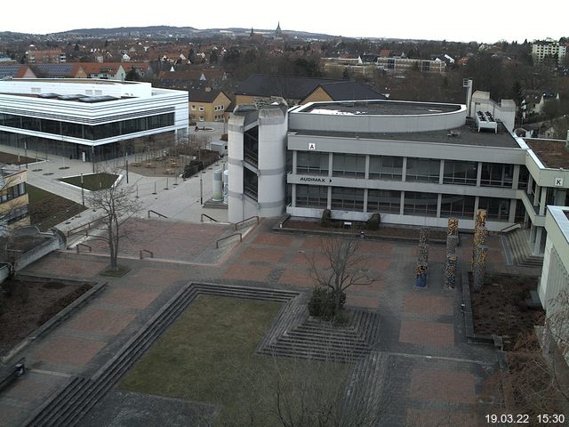Foto der Webcam: Verwaltungsgeb&auml;ude, Innenhof mit Audimax, H&ouml;rsaal-Geb&auml;ude 1