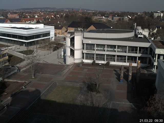 Foto der Webcam: Verwaltungsgeb&auml;ude, Innenhof mit Audimax, H&ouml;rsaal-Geb&auml;ude 1
