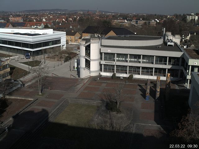 Foto der Webcam: Verwaltungsgeb&auml;ude, Innenhof mit Audimax, H&ouml;rsaal-Geb&auml;ude 1
