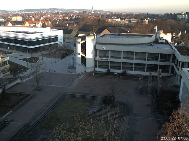 Foto der Webcam: Verwaltungsgeb&auml;ude, Innenhof mit Audimax, H&ouml;rsaal-Geb&auml;ude 1