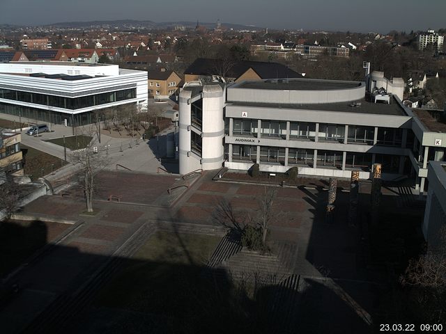 Foto der Webcam: Verwaltungsgeb&auml;ude, Innenhof mit Audimax, H&ouml;rsaal-Geb&auml;ude 1