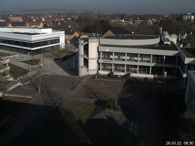 Foto der Webcam: Verwaltungsgeb&auml;ude, Innenhof mit Audimax, H&ouml;rsaal-Geb&auml;ude 1