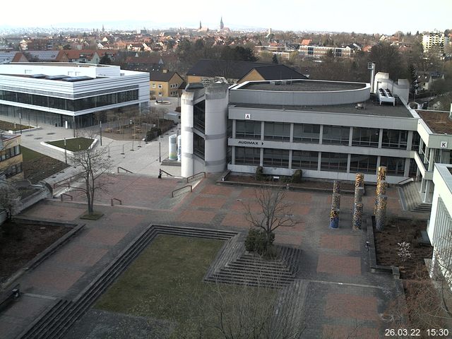 Foto der Webcam: Verwaltungsgeb&auml;ude, Innenhof mit Audimax, H&ouml;rsaal-Geb&auml;ude 1