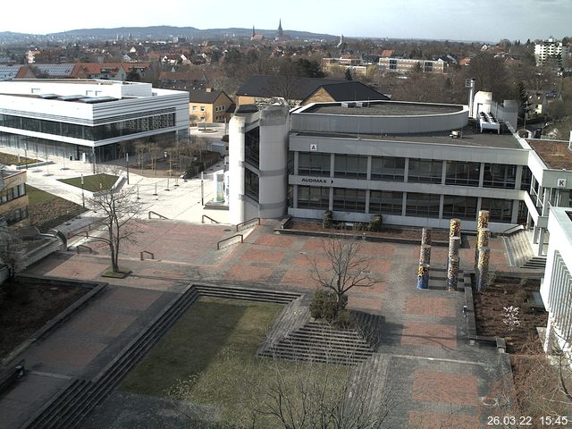 Foto der Webcam: Verwaltungsgeb&auml;ude, Innenhof mit Audimax, H&ouml;rsaal-Geb&auml;ude 1