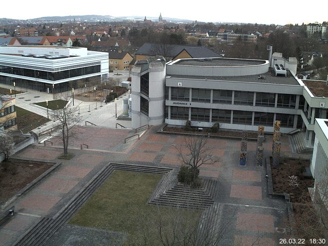 Foto der Webcam: Verwaltungsgeb&auml;ude, Innenhof mit Audimax, H&ouml;rsaal-Geb&auml;ude 1