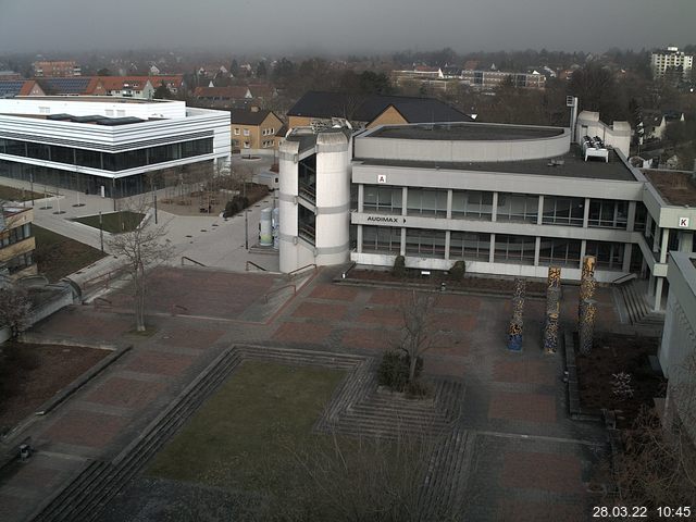 Foto der Webcam: Verwaltungsgeb&auml;ude, Innenhof mit Audimax, H&ouml;rsaal-Geb&auml;ude 1