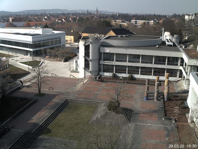 Foto der Webcam: Verwaltungsgeb&auml;ude, Innenhof mit Audimax, H&ouml;rsaal-Geb&auml;ude 1