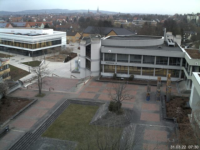 Foto der Webcam: Verwaltungsgeb&auml;ude, Innenhof mit Audimax, H&ouml;rsaal-Geb&auml;ude 1