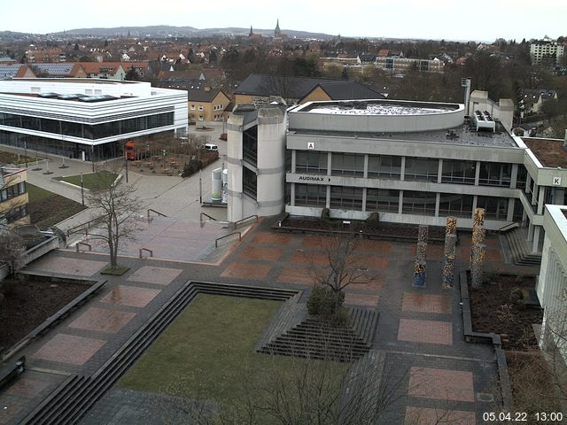 Foto der Webcam: Verwaltungsgebäude, Innenhof mit Audimax, Hörsaal-Gebäude 1