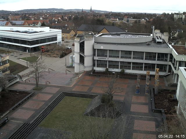 Foto der Webcam: Verwaltungsgebäude, Innenhof mit Audimax, Hörsaal-Gebäude 1