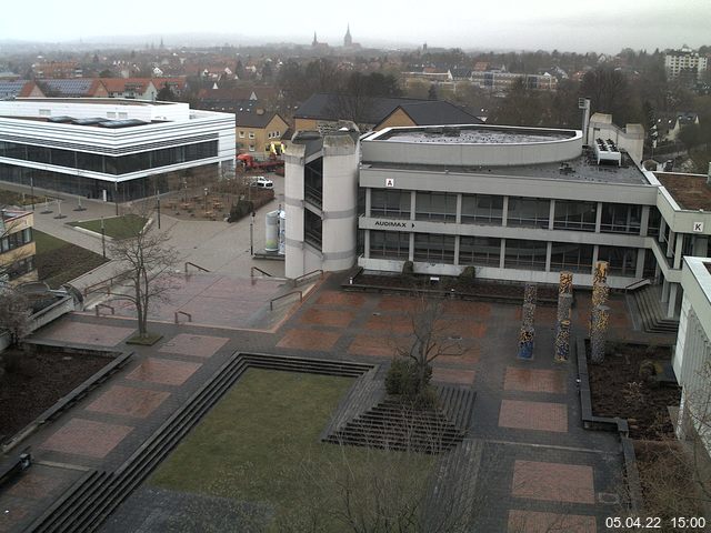 Foto der Webcam: Verwaltungsgebäude, Innenhof mit Audimax, Hörsaal-Gebäude 1