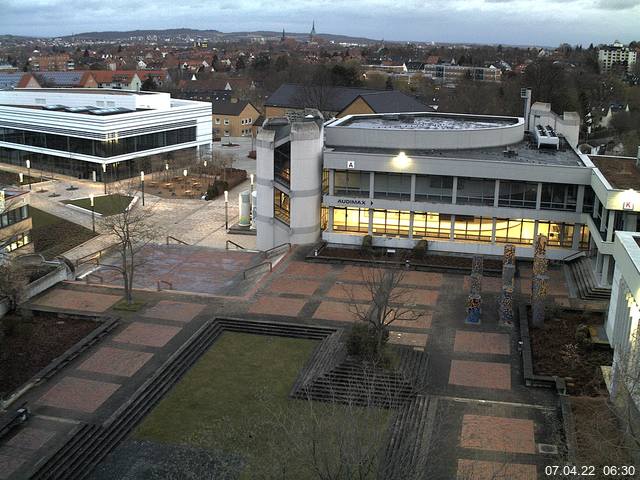 Foto der Webcam: Verwaltungsgeb&auml;ude, Innenhof mit Audimax, H&ouml;rsaal-Geb&auml;ude 1