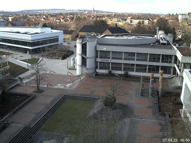 Foto der Webcam: Verwaltungsgeb&auml;ude, Innenhof mit Audimax, H&ouml;rsaal-Geb&auml;ude 1