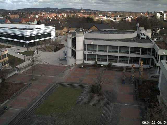 Foto der Webcam: Verwaltungsgebäude, Innenhof mit Audimax, Hörsaal-Gebäude 1