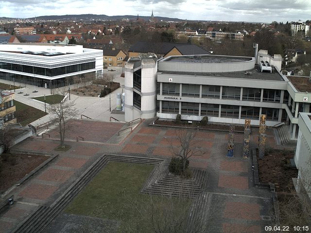 Foto der Webcam: Verwaltungsgebäude, Innenhof mit Audimax, Hörsaal-Gebäude 1