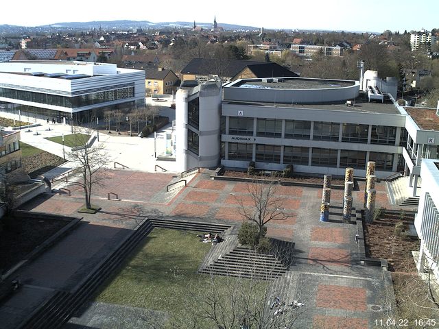 Foto der Webcam: Verwaltungsgeb&auml;ude, Innenhof mit Audimax, H&ouml;rsaal-Geb&auml;ude 1