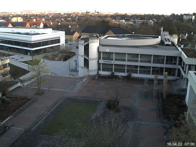 Foto der Webcam: Verwaltungsgeb&auml;ude, Innenhof mit Audimax, H&ouml;rsaal-Geb&auml;ude 1