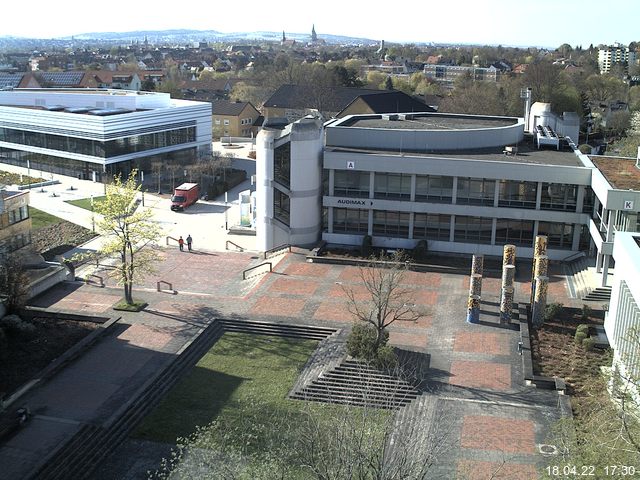 Foto der Webcam: Verwaltungsgeb&auml;ude, Innenhof mit Audimax, H&ouml;rsaal-Geb&auml;ude 1