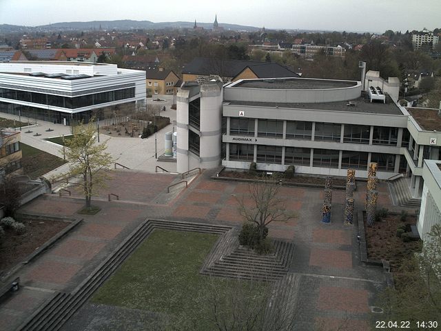 Foto der Webcam: Verwaltungsgebäude, Innenhof mit Audimax, Hörsaal-Gebäude 1