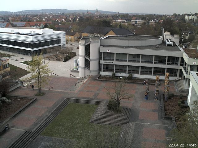 Foto der Webcam: Verwaltungsgebäude, Innenhof mit Audimax, Hörsaal-Gebäude 1