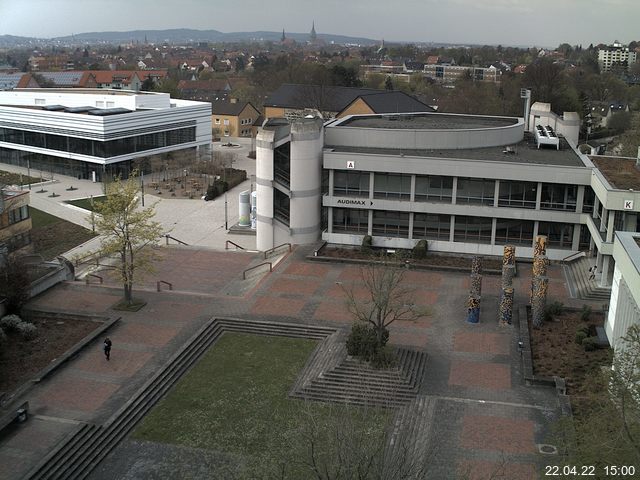 Foto der Webcam: Verwaltungsgebäude, Innenhof mit Audimax, Hörsaal-Gebäude 1