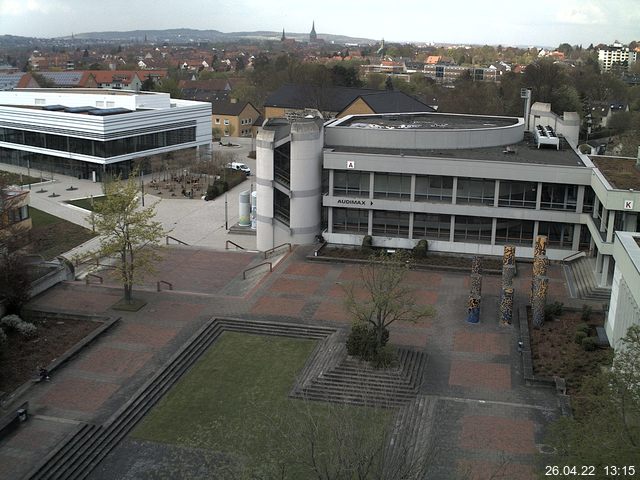 Foto der Webcam: Verwaltungsgebäude, Innenhof mit Audimax, Hörsaal-Gebäude 1