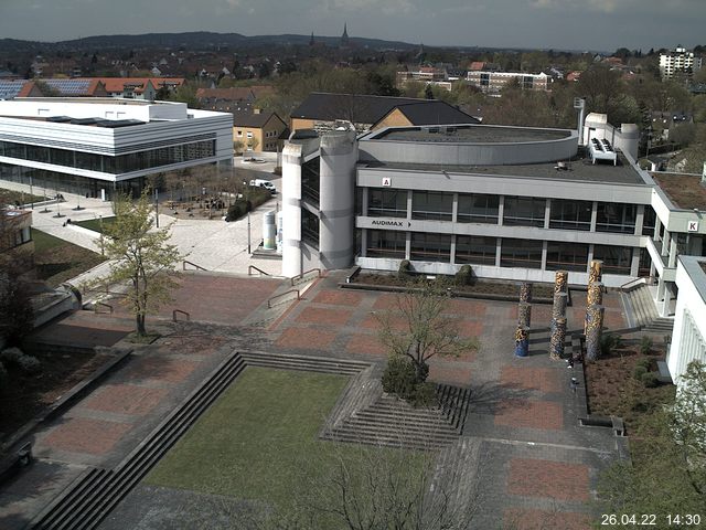 Foto der Webcam: Verwaltungsgebäude, Innenhof mit Audimax, Hörsaal-Gebäude 1