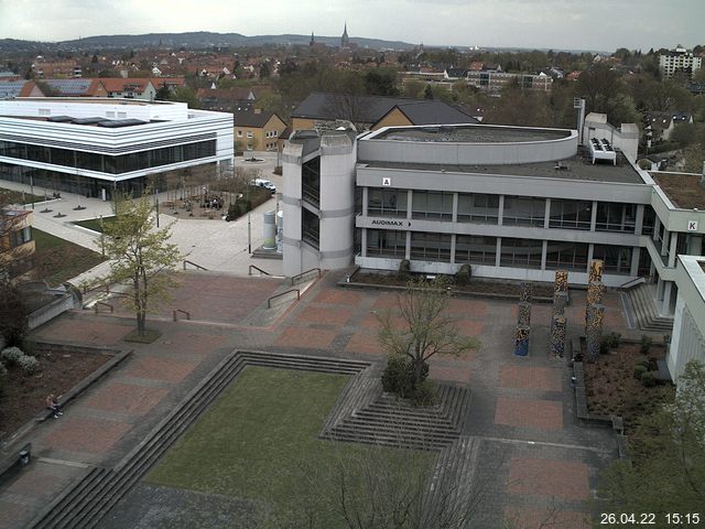 Foto der Webcam: Verwaltungsgebäude, Innenhof mit Audimax, Hörsaal-Gebäude 1