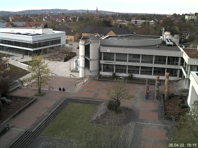 Foto der Webcam: Verwaltungsgebäude, Innenhof mit Audimax, Hörsaal-Gebäude 1