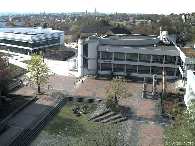 Foto der Webcam: Verwaltungsgebäude, Innenhof mit Audimax, Hörsaal-Gebäude 1